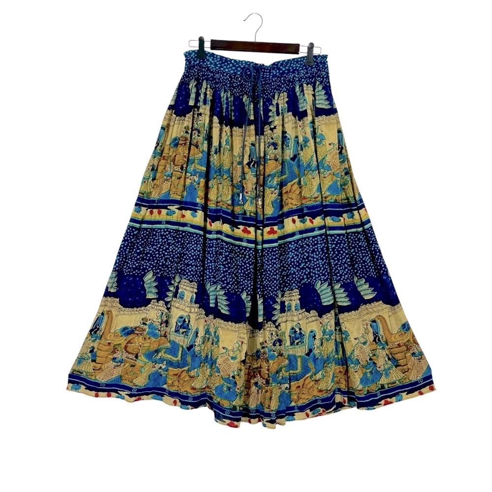 VINTAGE Boho Print Crinkle Maxi Skirt Size Medium Waistband is a bit shot